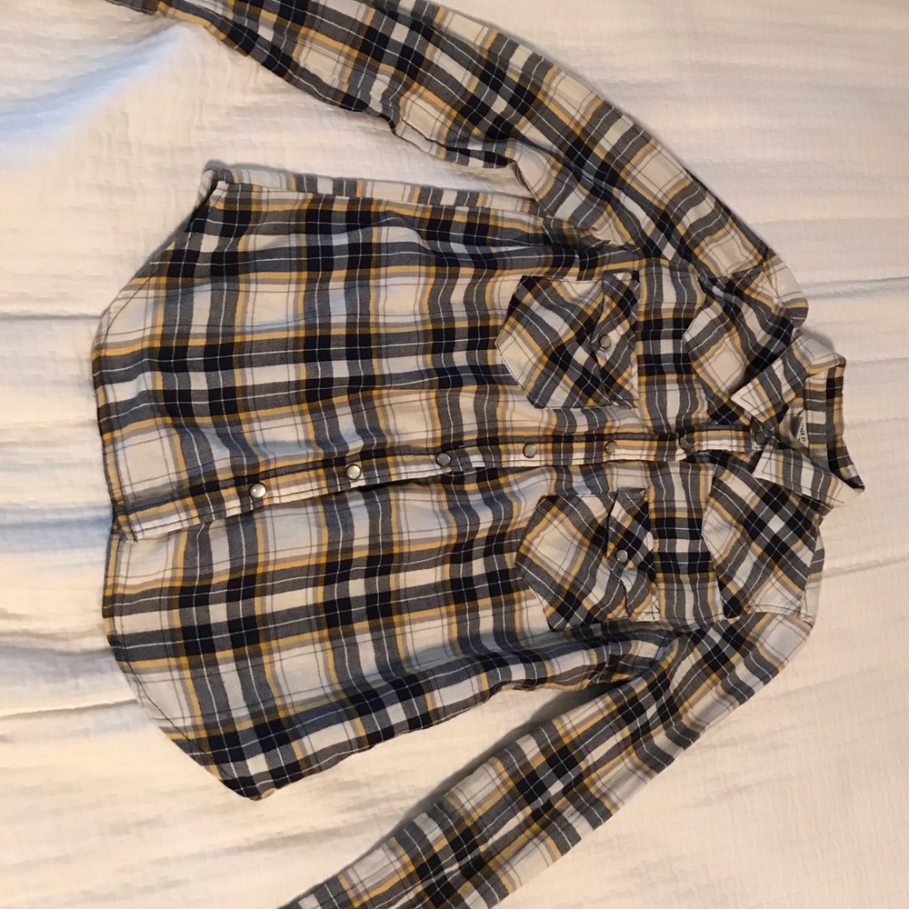 Button down Flannel - Picture 2 of 4